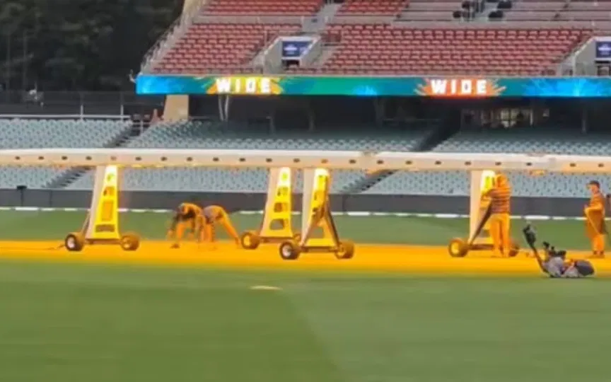 Bizarre scenes in Adelaide; curator leaves UV lights on pitch ahead of AUS vs IND 2nd ODI